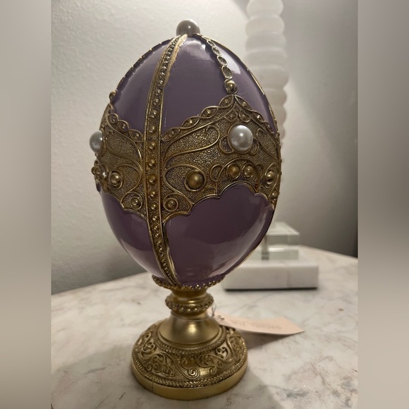 Luxury Decorative Egg by Rachel Zoe – Elegant-Inspired Accent Piece - Picture 5 of 8